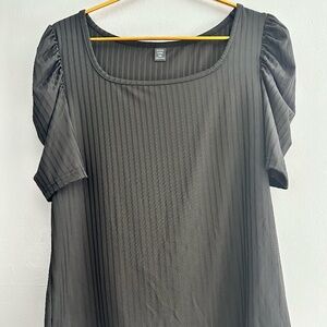 Shien Curve Black Puffy Sleeves